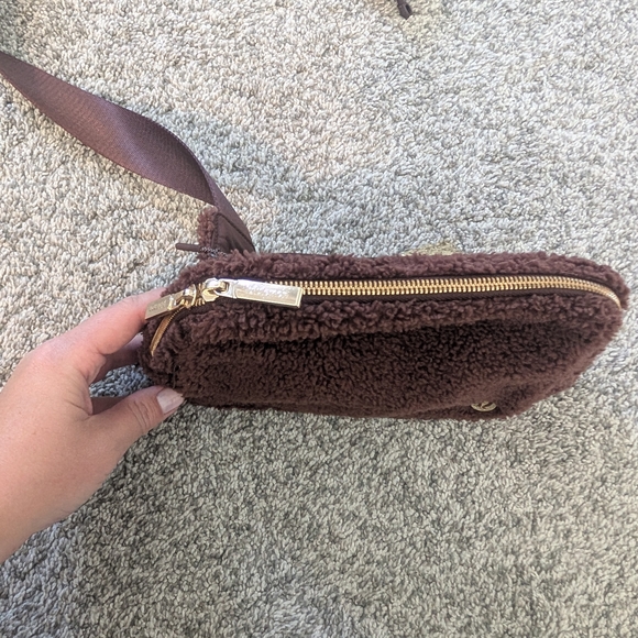 Lululemon Athletica Brown Fleece Belt Bag - Picture 3 of 7